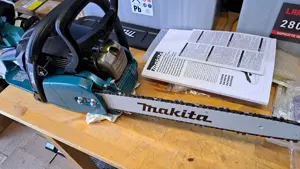 Makita EA3500S40B Benzin-Motorsäge 2.3 PS - Schwertlänge 40 cm - neu und unbenutzt