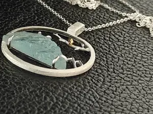 Halskette Biotop mit Vogel, Silber