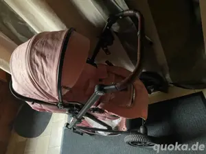 kinderwagen mit viel Zubehör  Bild 5