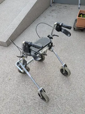 Rollator Mobilitätshilfe