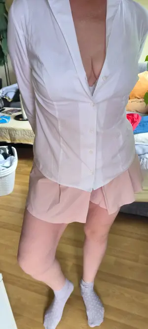 NUR FRAU gesucht Zwei, die Lust auf mehr haben  suchen Dich!