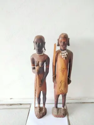 2 gebrauchte Holzfiguren 