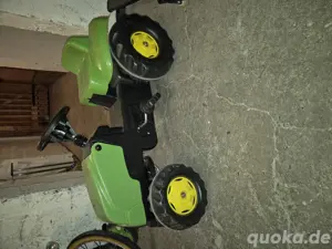 Trettraktor mit Anhänger-Kinderfahrzeug in Top Zustand Bild 2