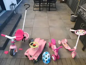Kinder Fahrset (Helm, Bobbycar, Roller, Dreirad, Lauflernroller)