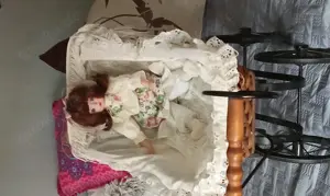 Nostalgie Puppenwagen mit Porzellanpuppe 