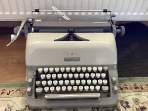 Schreibmaschine Adler Rekord