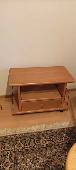 Verkaufe TV-Phono Tisch aus Holz