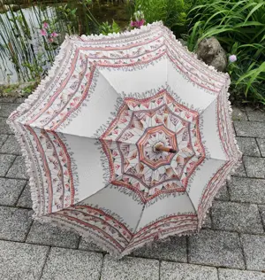 Haushaltauflösung: Sonnen- Regenschirm D = 1 m, Holzgriff