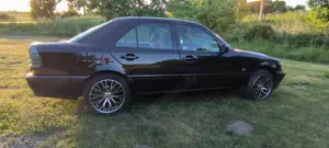 Mercedes-Benz C 180 C 180 Classic Bild 3