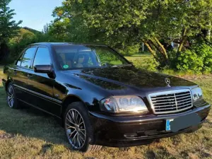 Mercedes-Benz C 180 C 180 Classic Bild 2