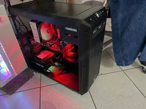 RYZEN 5   3400G ; 16 GB DDR4 ; 750 GB nvme & SSD