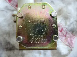 VDO   Scheibenwaschpumpe 24 Volt 