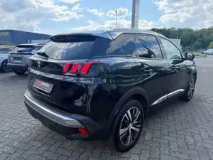 Peugeot 3008 PureTech 130 Stop  Start GPF Allure Bild 5