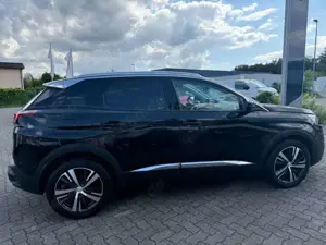 Peugeot 3008 PureTech 130 Stop  Start GPF Allure Bild 4