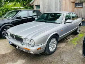 Jaguar XJ8 XJ8 Bild 2