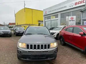 Jeep Compass Limited 4x2 (MK) Leder* Navigation*Allwetterreifen Bild 2