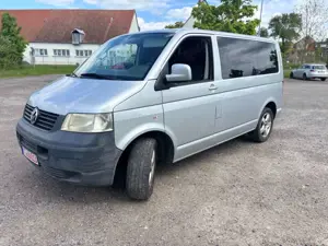 Volkswagen T5 Caravelle 1.9TDI   9 SITZER  TÜV neu und vieles mehr Bild 4