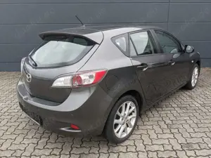 Mazda 3 5-Türer 2.0l Edition Bi-Xenon Navi Sitzheizung Bild 5
