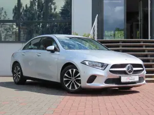 Mercedes-Benz A 200 d Autom. Night-Paket Sitzheizung Navi