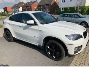 BMW X6 xDrive40d—-sehr gut erhalten Bild 2