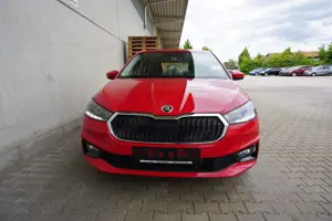 Skoda Fabia 1.0TSI Selection Navi/MirrorLi PDC SHZ Bild 4