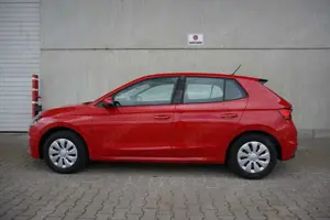 Skoda Fabia 1.0TSI Selection Navi/MirrorLi PDC SHZ Bild 2