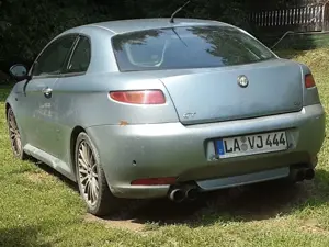 Alfa Romeo GT 1.9 JTD M-Jet Distinctive, TÜV 7.26 Bild 2