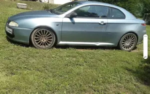 Alfa Romeo GT 1.9 JTD M-Jet Distinctive, TÜV 7.26 Bild 3