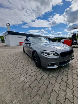 BMW 530 530d xDrive Touring Sport-Aut. Bild 2
