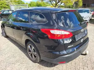 Ford Focus Turnier 1.0 EcoBoost Start-Stopp-System Ambiente Bild 2