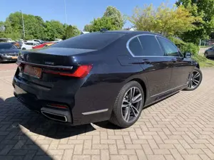 BMW 750 i xDrive M-Sport Pano+Sitzbelüft+Laser+HUD Bild 5