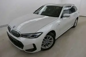 BMW 330 e Tour. M-Sport AHK ACC Kamera HiFi NP:79.000