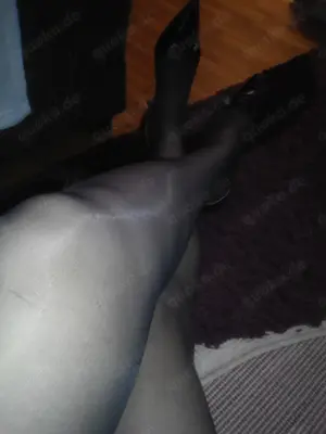 Geiles Angebot für dich Meine geilen Saftigen und Intimen Sachen auch Outdoor Videos Bilder ;)