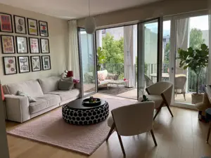 luxuriöses, aber gemütliches und helles Design-Apartment im Zentrum der City West direkt am Olivaer 