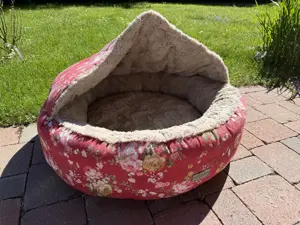 Hundebett mit Höhlenfeeling
