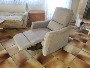 Fernsehsessel mit manuel ausklappbarer Beinauflage, Taschenfederkern, Farbe Beige Bild 2