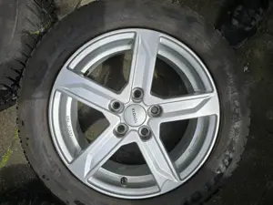 Alufelgen Original Toyota mit Winterreifen 205 55 R16 91H
