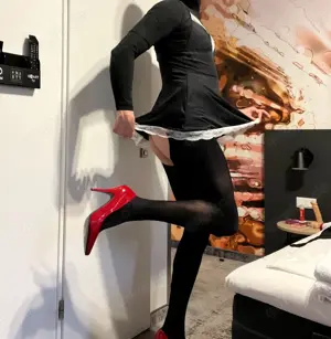 Sissy DWT Crossdresser sucht aktiven Daddy! 