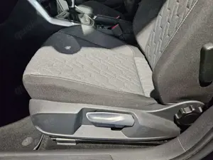 Volkswagen Polo 1.0 TSI Move DSG AHK LED ACC RFK Navi GJR Bild 5