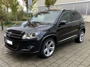 Volkswagen Tiguan *EURO6*SCR*R-LINE*DSG*4M*NAVI*PANO*BI-XENON