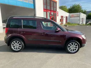 Skoda Yeti Elegance 4x4 2.0 TDI 170PS AHK PDC Xenon Bild 4