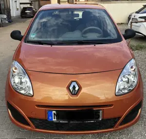 Renault Twingo Authentic Sehr vieles Neu