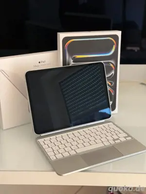Apple iPad Pro 11 (M4) WiFi 256 GB Weiss - top Zustand - inkl. Magic Keyboard!