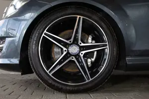 Mercedes-Benz C 350 BlueEFFICIENCY Coupé/TOTW/SHZ/PDC/PANO/R18 Bild 4