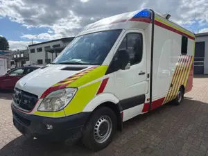 Mercedes-Benz Sprinter Krankenwagen Neuer Motor 90.TKM