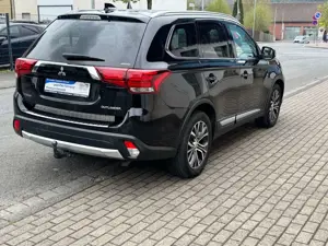Mitsubishi Outlander Diamant Edition+.4x4 Allrad.AUTOMATIK. 1 HAND Bild 3