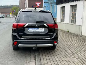 Mitsubishi Outlander Diamant Edition+.4x4 Allrad.AUTOMATIK. 1 HAND Bild 4