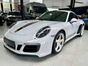 Porsche 911 Carrera GTS / BOSE / SPORT - CHRONO - PAKET