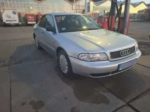 Audi A4 1.8 Bild 1