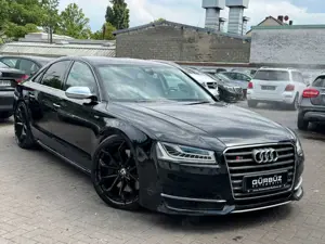 Audi S8 4.0 TFSI quattro*BOSE*Massage*Belüftung*22 "